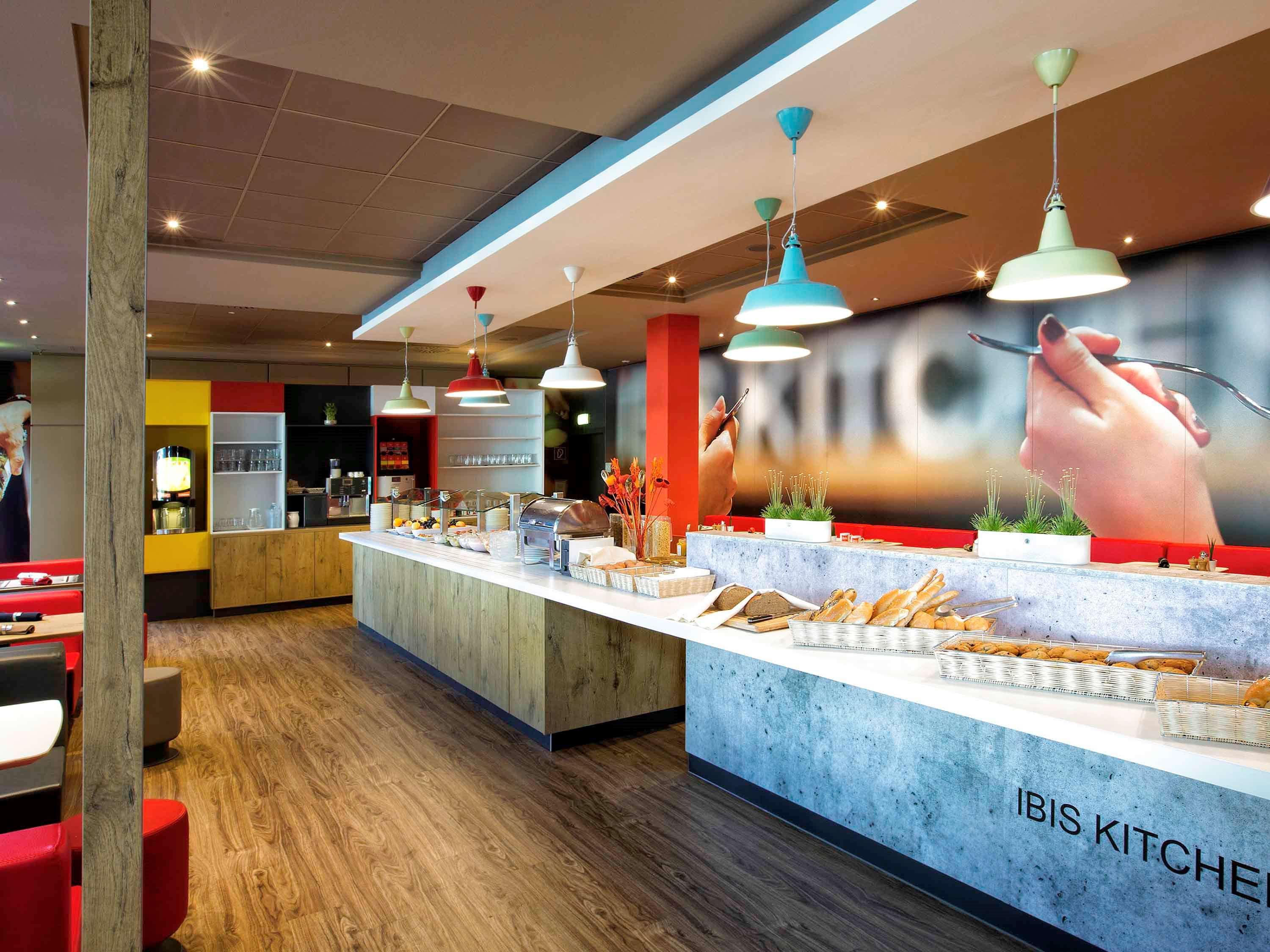 Ibis Linz City Bagian luar foto